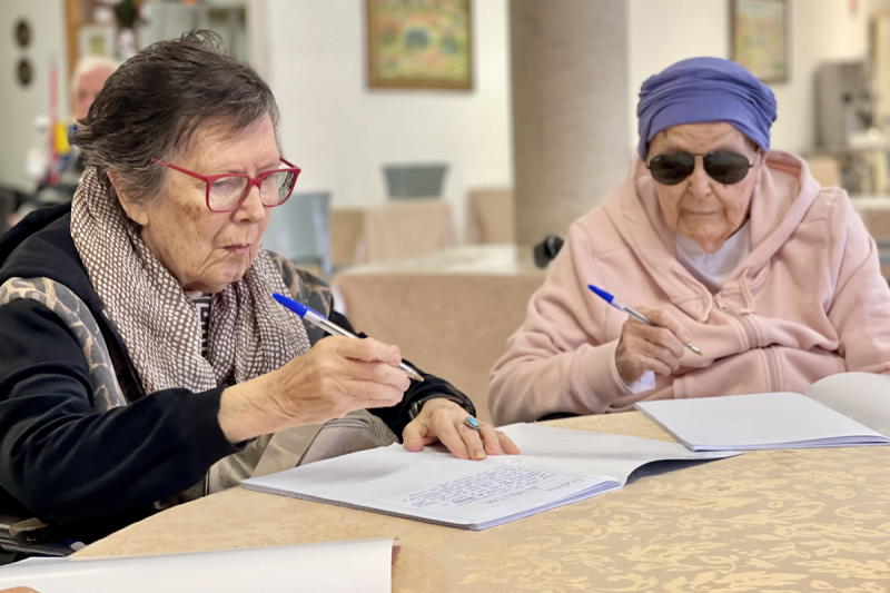 Perché scrivere fa bene agli anziani